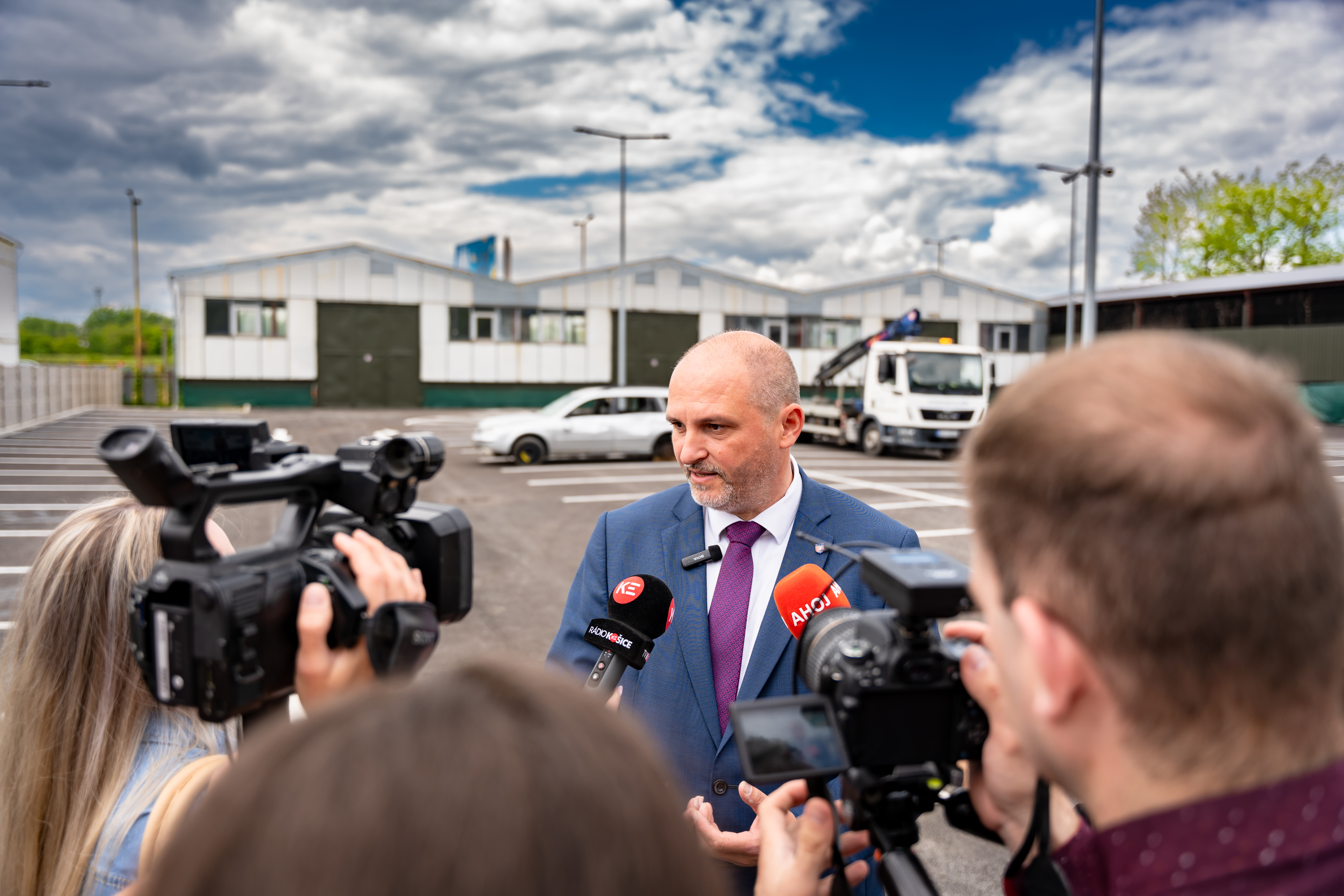 Tlacovy brifing - otvorenie odstaviska pre autovraky -42